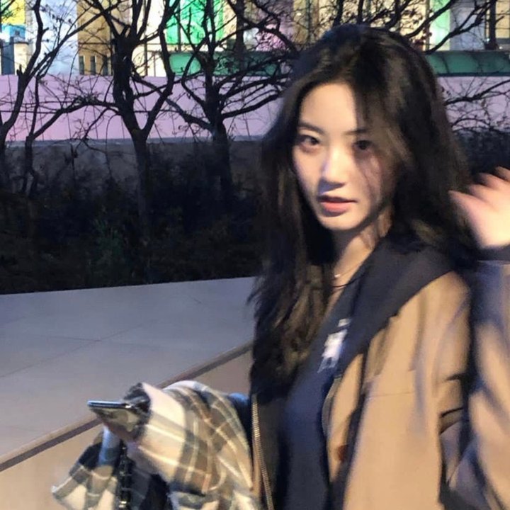 情谜艾曼纽